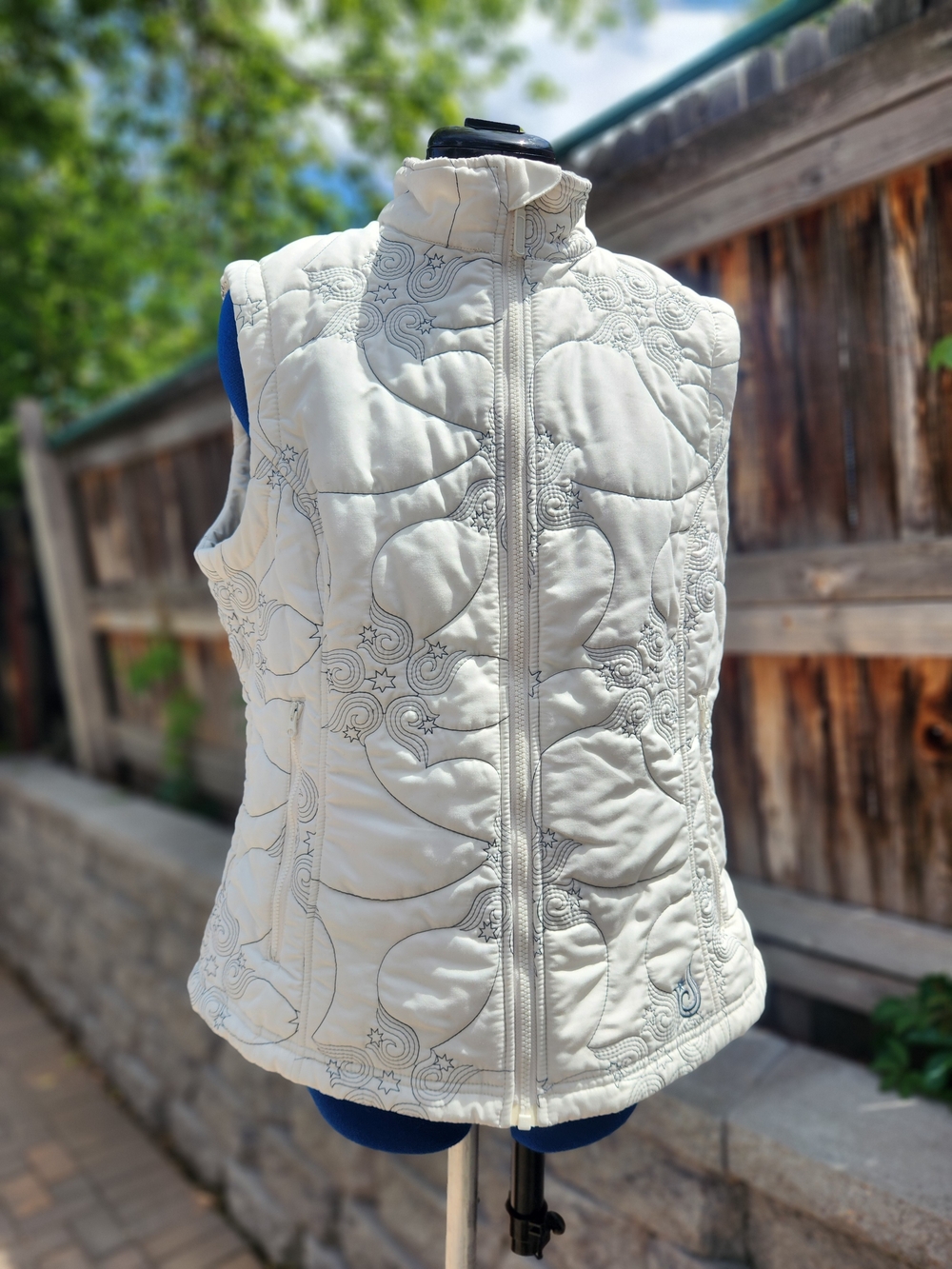 Isis Sultana Celestial Star Quilted Vest Off-white/Cream - Size 14